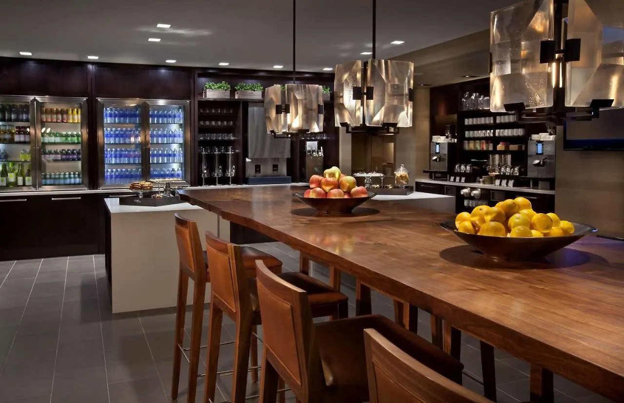Hyatt Grand Central New York 4*,